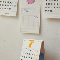 "Desk Calendar 2025"
